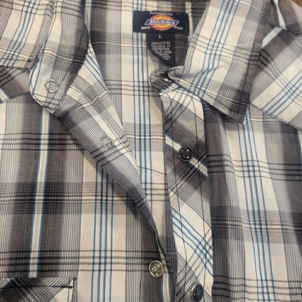 Men's Dickies plaid short sleeve button down Large blue, white, grey - Picture 2 of 4